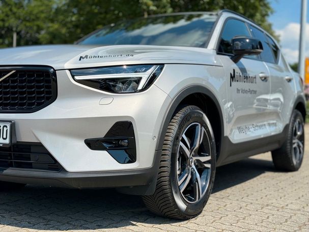 Volvo XC40 B3 Plus Dark DKG 120 kW image number 14