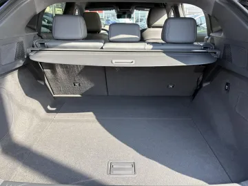 Car image 47