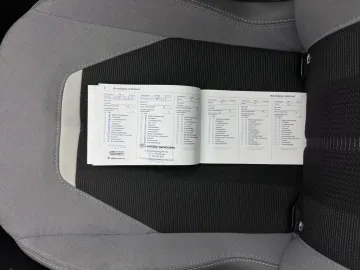 Car image 28