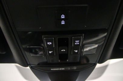 Car image 38