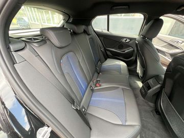 Car image 37