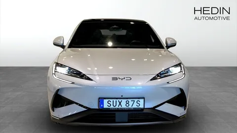 Car image 2