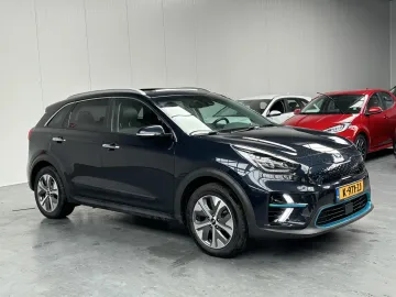 Car image 27