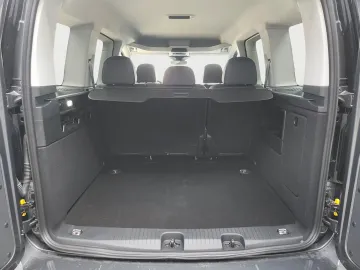 Car image 33