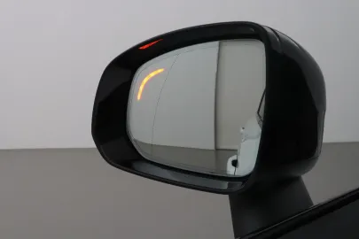 Car image 49