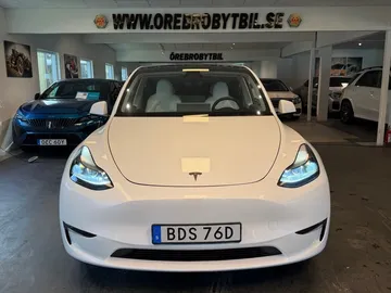 Car image 23