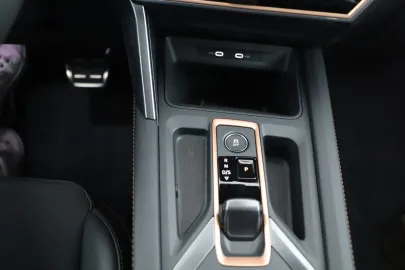 Car image 31