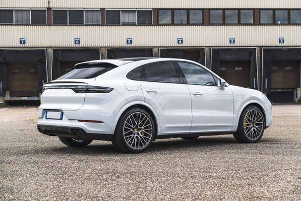 Porsche Cayenne Turbo S Coupé E-Hybrid Tiptronic 500 kW image number 3