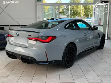 Car image 32
