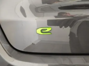 Car image 33