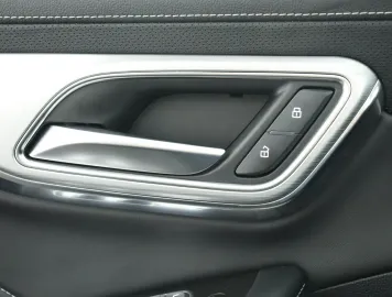 Car image 49