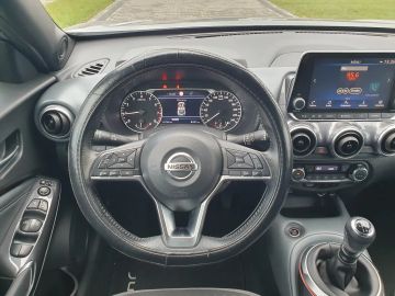 Car image 28