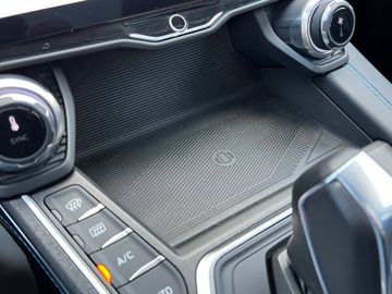 Car image 31