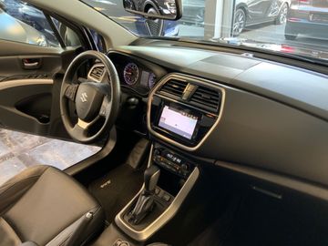 Car image 16