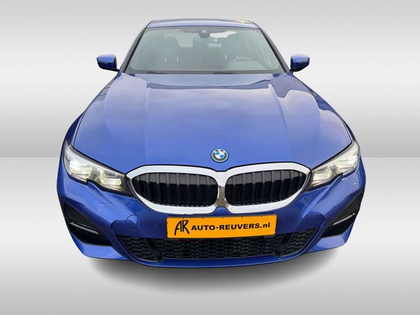 BMW 320e 150 kW image number 1