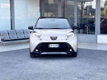 Car image 3