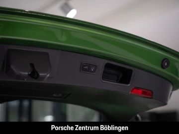 Car image 32