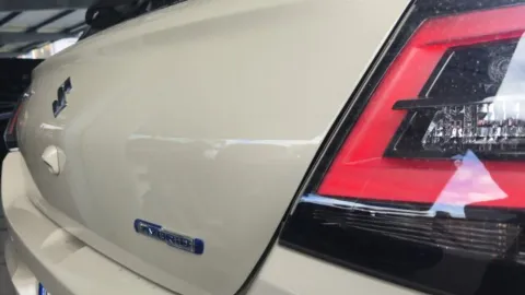 Car image 27