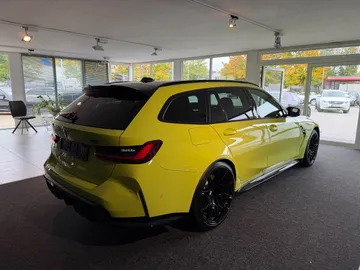 Car image 40