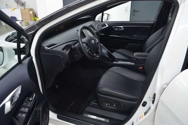 Toyota Mirai 113 kW image number 12