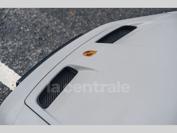 Porsche 992 GT3 Touring 4.0 PDK 375 kW image number 34