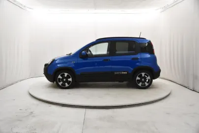 Car image 4