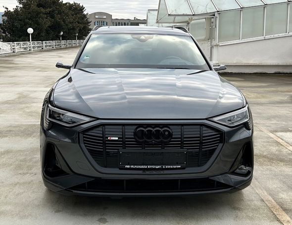 Audi e-tron 55 quattro S-line 300 kW image number 8