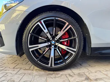 Car image 35