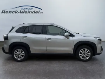Car image 4