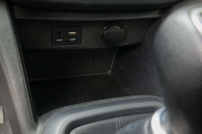 Car image 30