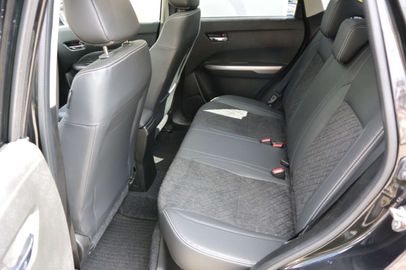 Car image 30