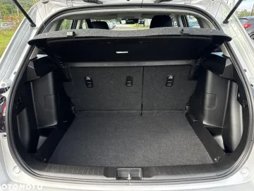 Car image 32