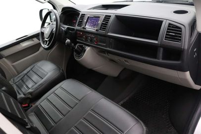 Car image 24