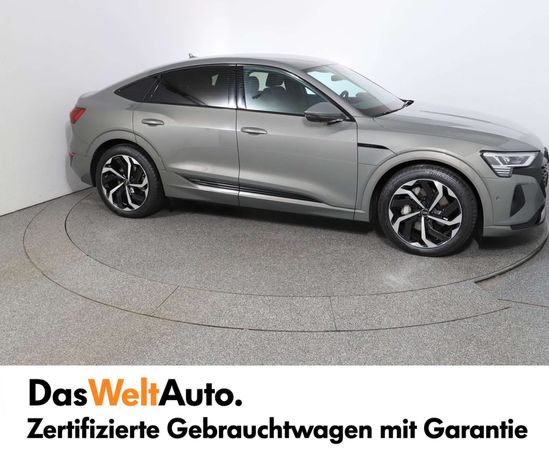 Audi Q8 55 quattro e-tron Business 250 kW image number 5