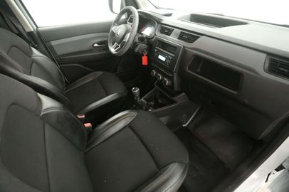 Car image 22