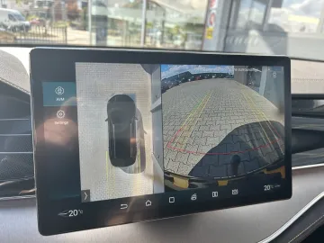 Car image 40