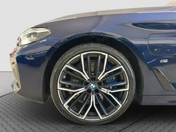 Car image 37
