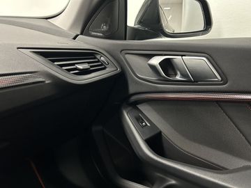 Car image 36
