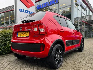 Car image 4