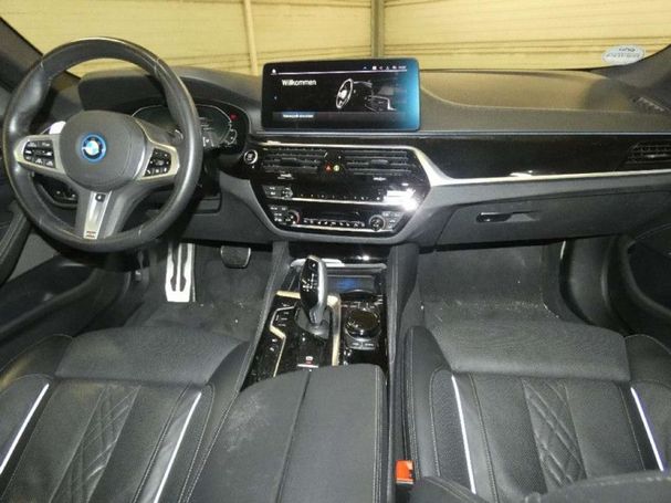 BMW 530 Touring xDrive 215 kW image number 4