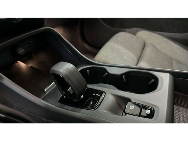 Volvo XC40 Recharge T4 Plus Bright 155 kW image number 17