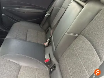Car image 29