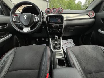 Car image 25