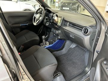 Car image 9