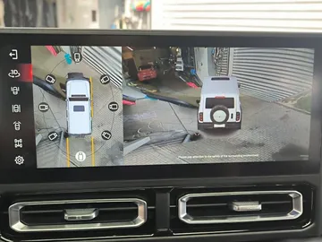Car image 28