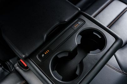 Car image 36