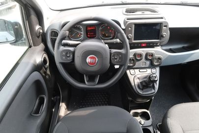 Car image 10