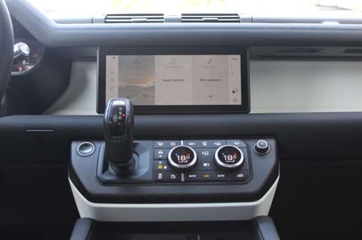 Car image 36