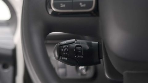 Car image 33