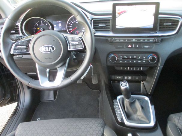 Kia Ceed 1.6 CRDi SW Vision 100 kW image number 13